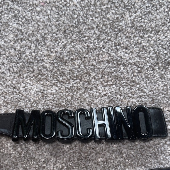 Moschino Sleek Black Logo Belt
